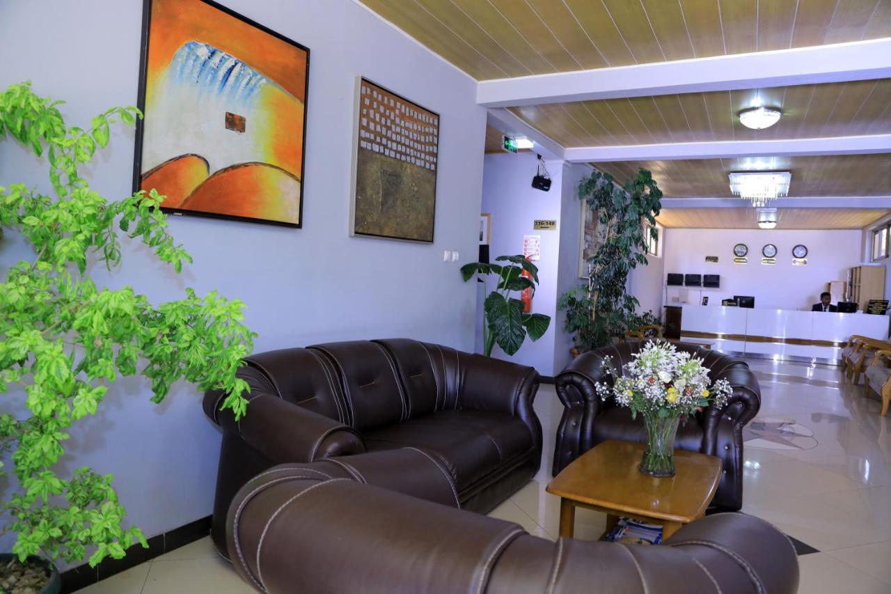 Yaya Africa Athletics Village Sululta Kültér fotó