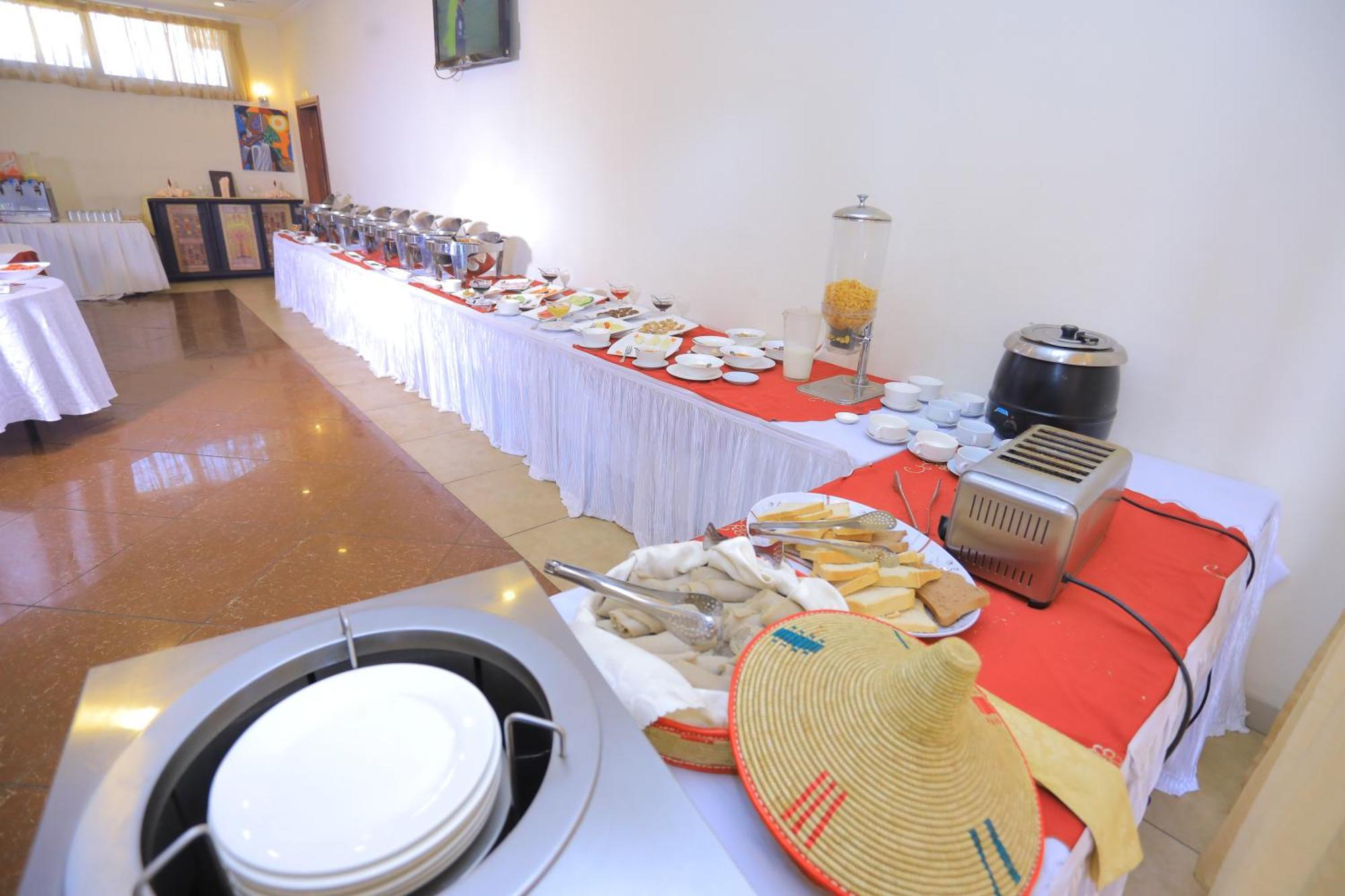 Yaya Africa Athletics Village Sululta Kültér fotó
