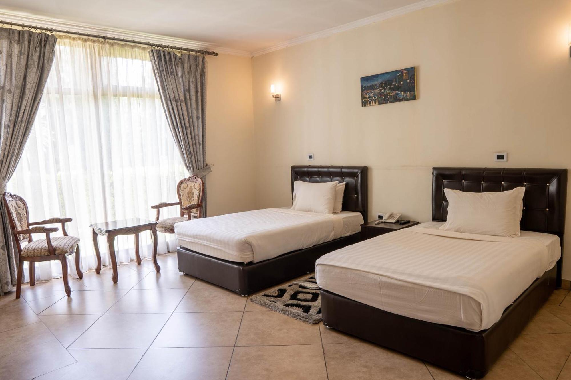 Yaya Africa Athletics Village Sululta Kültér fotó
